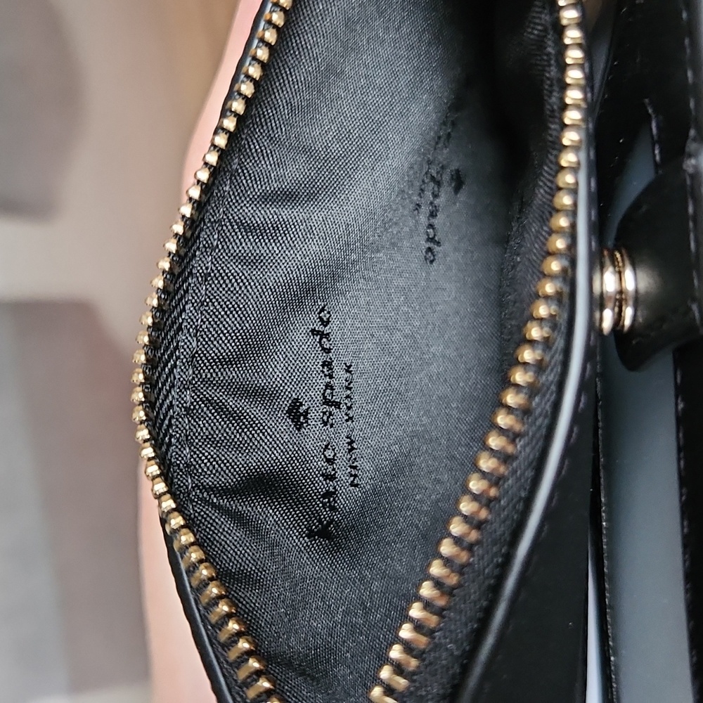 Kate Spade Black Pebbled Leather Bifold Wallet NWOT - Picture 5 of 8